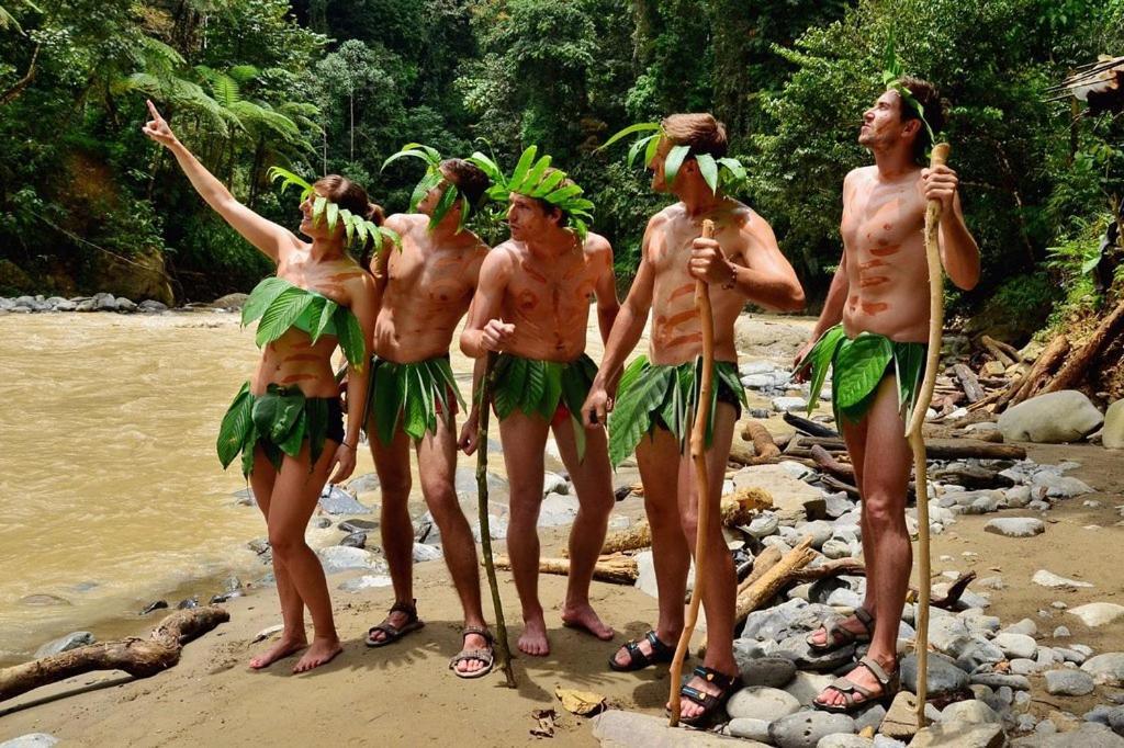 Hotel Thomas' Retreat Bukit Lawang Esterno foto