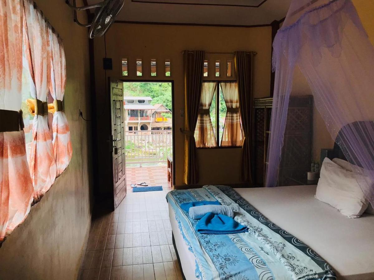 Hotel Thomas' Retreat Bukit Lawang Camera foto